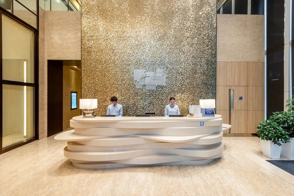 هتل هالیدی اکسپرس